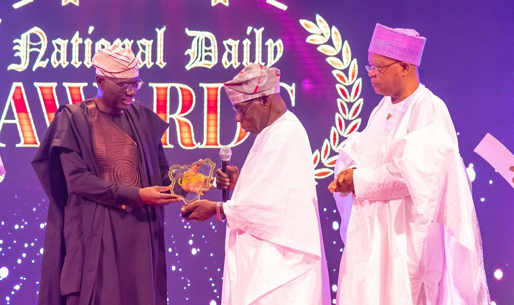 GOV SANWO-OLU RECEIVES THE PRESTIGIOUS NATIONAL DAILY AWARDS AT THE ORIENTAL HOTELS, V.I